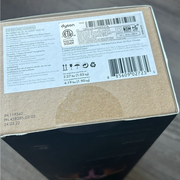 brand new Dyson airstrait - Picture 4 of 4